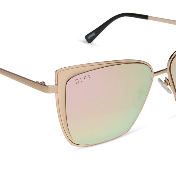 DIFF GRACE Cat-eye Sunnies